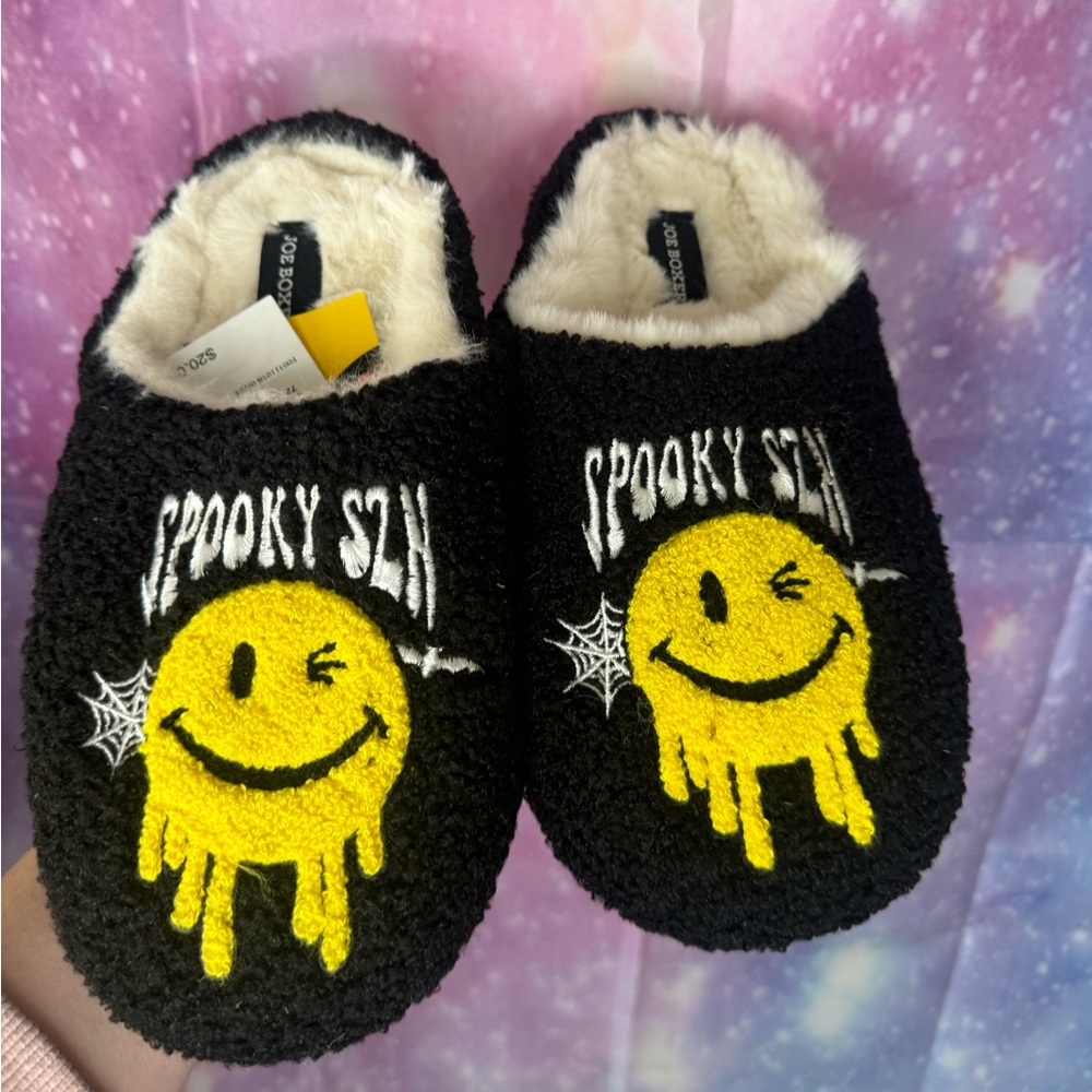 New spooky Szn smiley face slippers 🛍